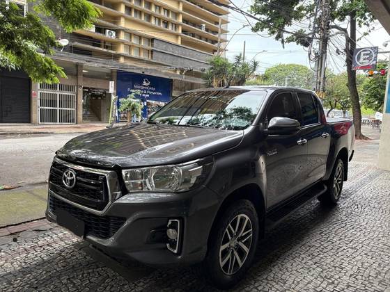 TOYOTA HILUX 2.8 SRV 4X4 CD 16V DIESEL 4P AUTOMÁTICO